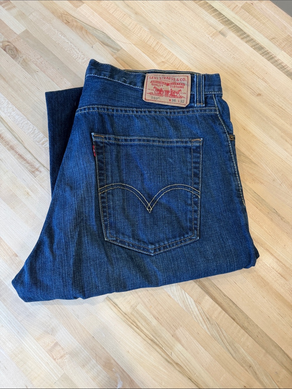 Levi's 569’s Men's Dark Blue Denim Jeans - Classic Fit